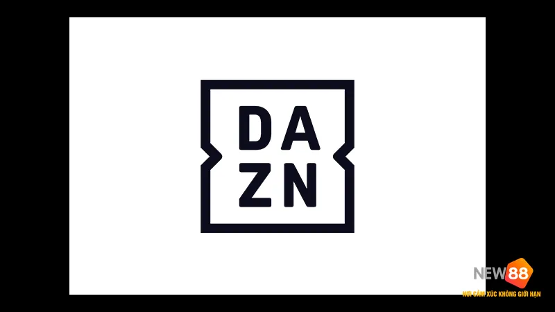 Cầu thủ của Brest nỗ lực giữ bóng trước áp lực từ cầu thủ của đội Nantes Cầu thủ của Brest nỗ lực giữ bóng trước áp lực từ cầu thủ của đội Nantes